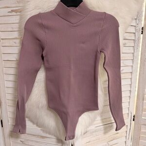 Ribbed Mock-Neck Long-Sleeve Bodysuit in Dusty Mauve